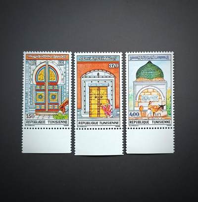 突尼斯老街門廊藝術與噴泉景觀