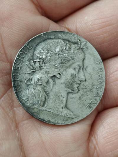 玛丽安娜纪念章