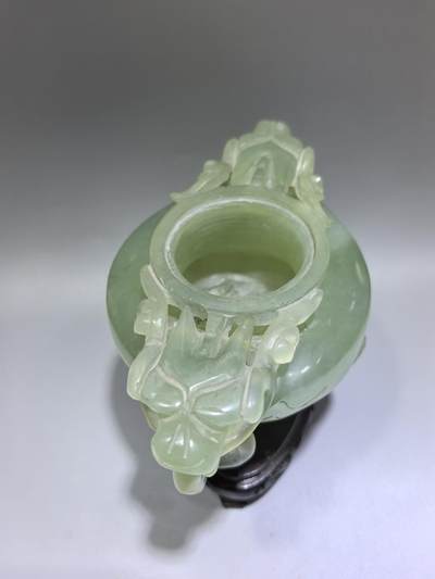 创汇时期出品，北京玉器二厂懋隆商店，岫玉三足龙头香炉摆件，尺寸：高含底座11cm*长15.5cm*宽约9.5cm
