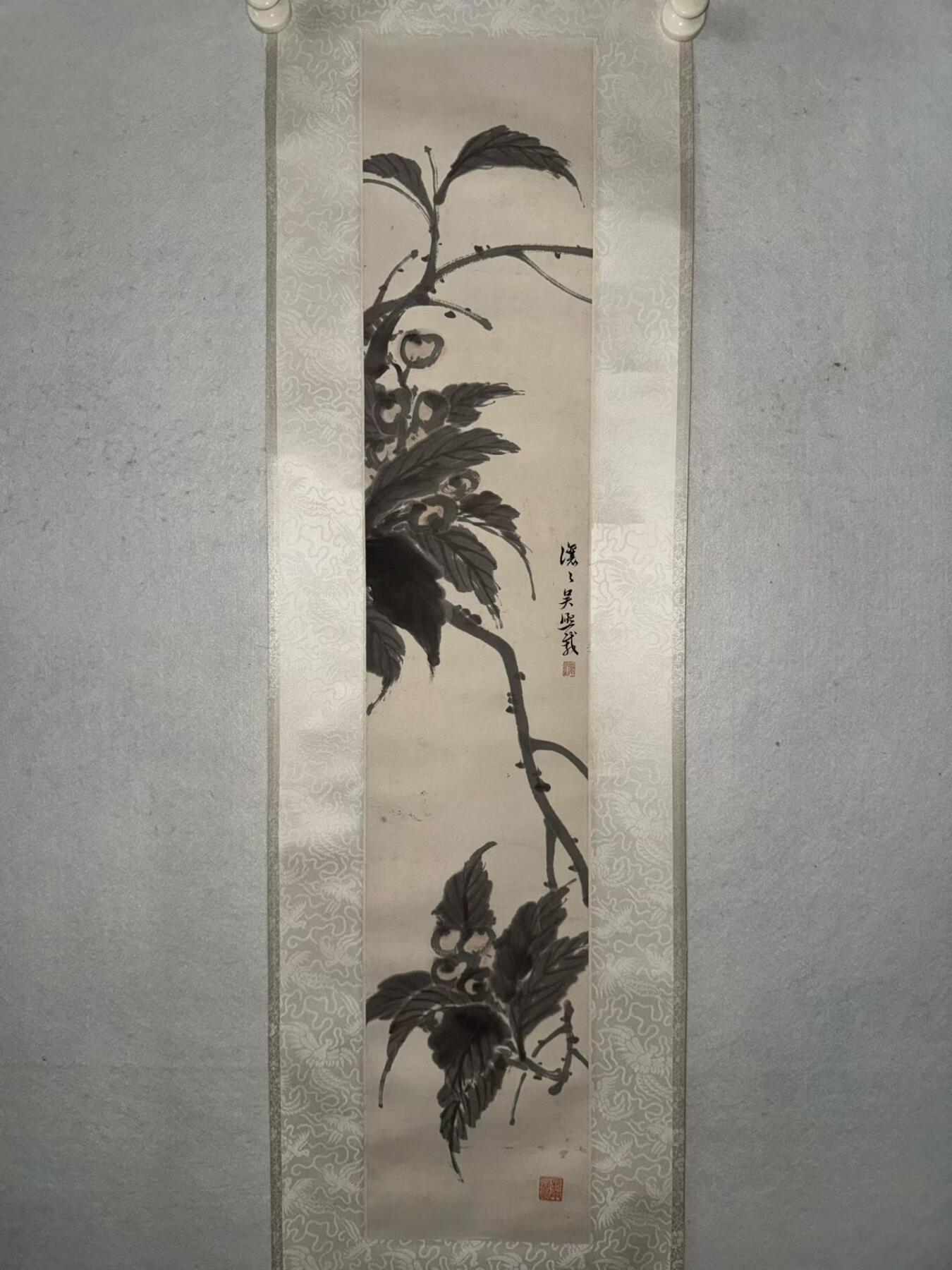 吴让之，吴熙载，99*18.5cm立轴，纸本，墨色清晰，保存状态好，无明显损伤。
吴熙载（1696-1752），清代书画家，字廷康，号山农，江苏仪征人。擅画花卉、山水，尤以花卉名世，笔墨苍劲，风格独特。