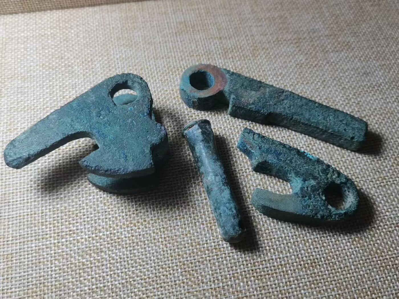 战汉大弩 弩机芯一套四件