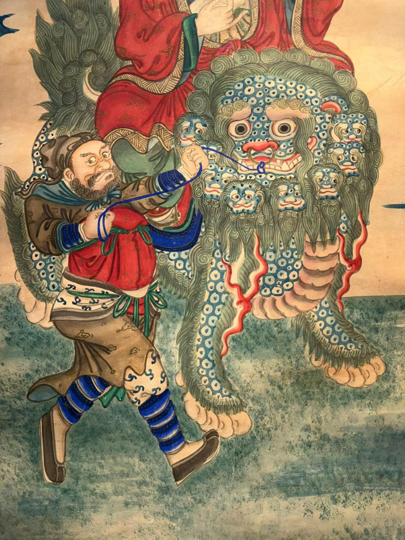 清代手绘太乙救苦天尊像 镜106*58cm镇宅第一神，太乙救苦难！清代老画新裱，太乙天尊乘九头狮子，护佑平安破除万难。家里挂一幅，心安祈福，诸事顺遂。