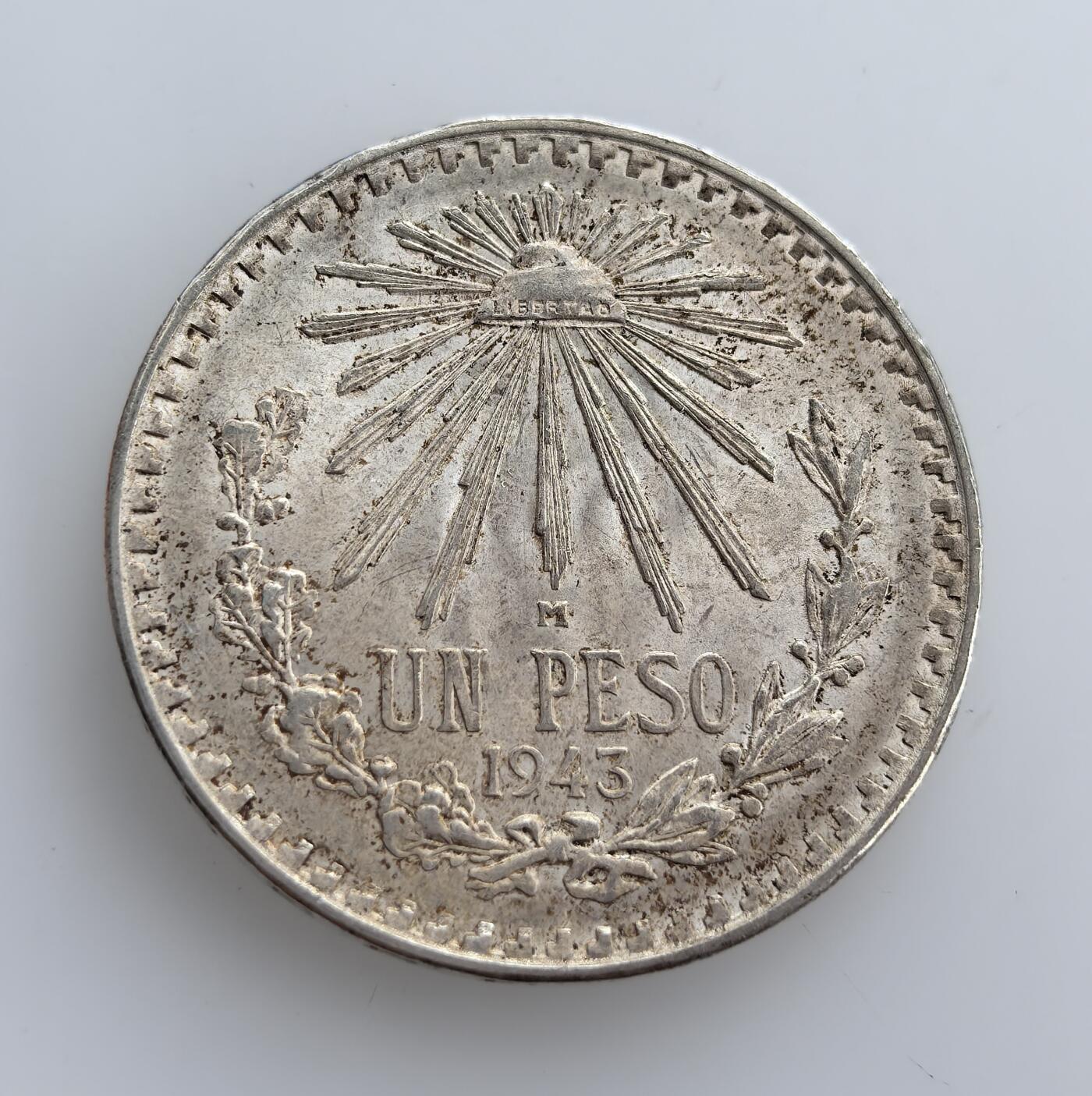 墨西哥自由帽1943 年1 比索银币