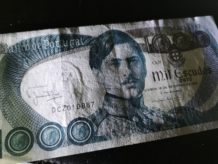 《外钞收藏家》第五十八期拍卖 葡萄牙1980年1000 au品相 