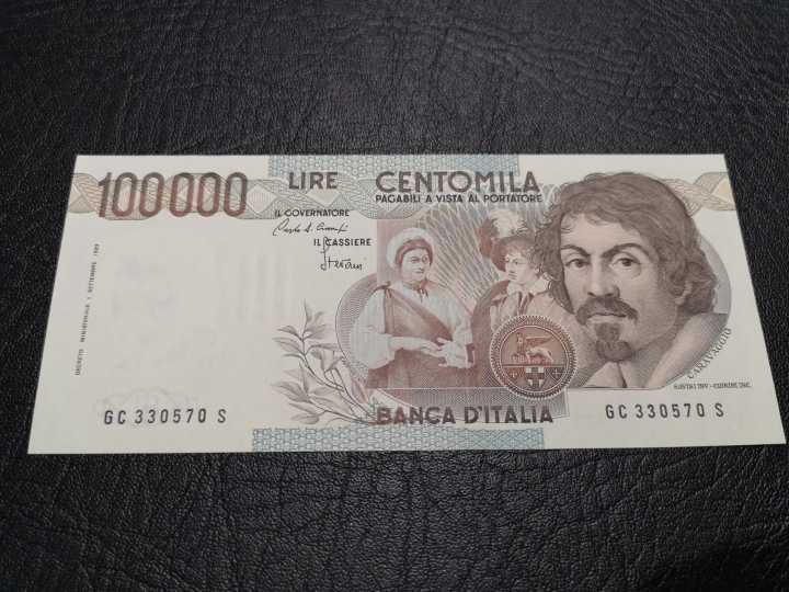 《外钞收藏家》第五十八期拍卖 意大利1983年100000  边上有折 上期漏标 重拍 au+品相
