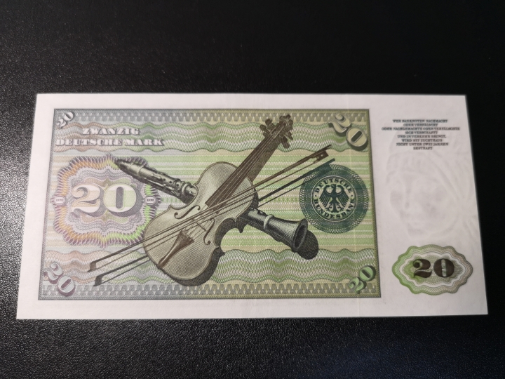 《外钞收藏家》第五十八期拍卖 1960年西德20马克   有中折和角折  参考测光 au