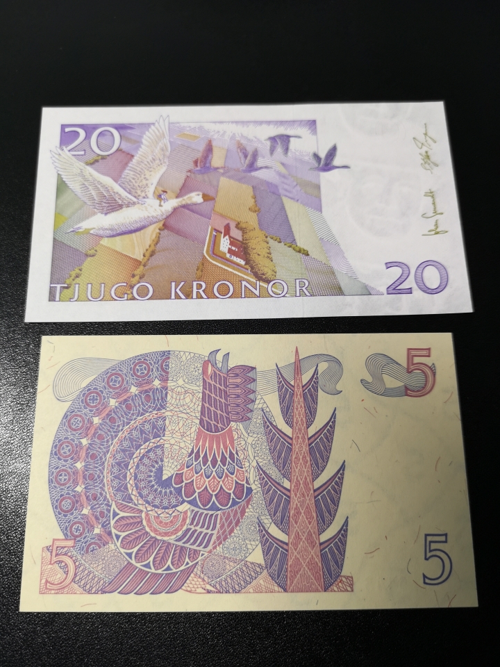 《外钞收藏家》第五十八期拍卖 瑞典两个版本克朗两张  全新unc