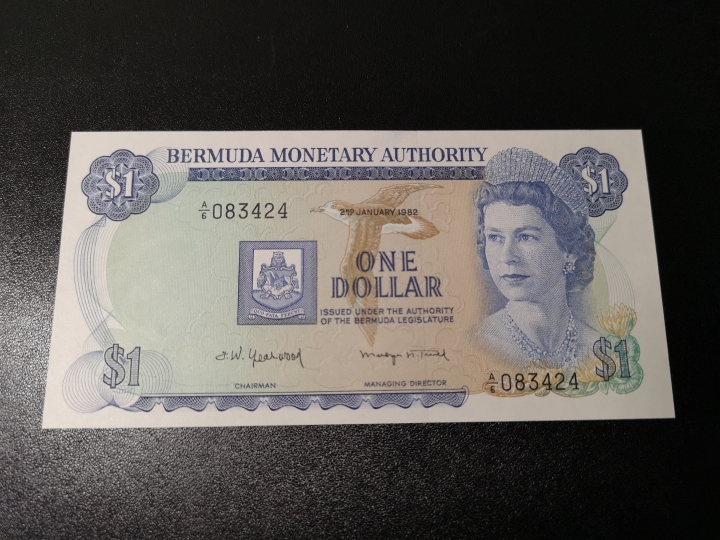 《外钞收藏家》第五十八期拍卖 百慕大1982年1元 精美女王钞  全新unc