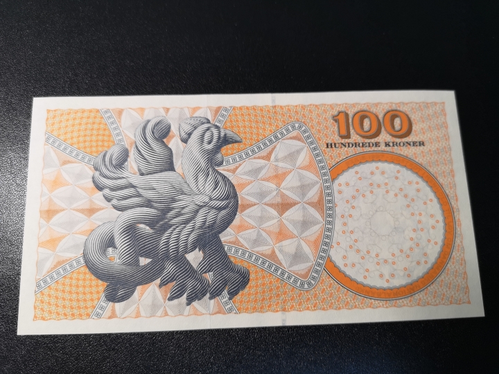 《外钞收藏家》第五十八期拍卖 丹麦浮雕版  再版100克朗 全新unc