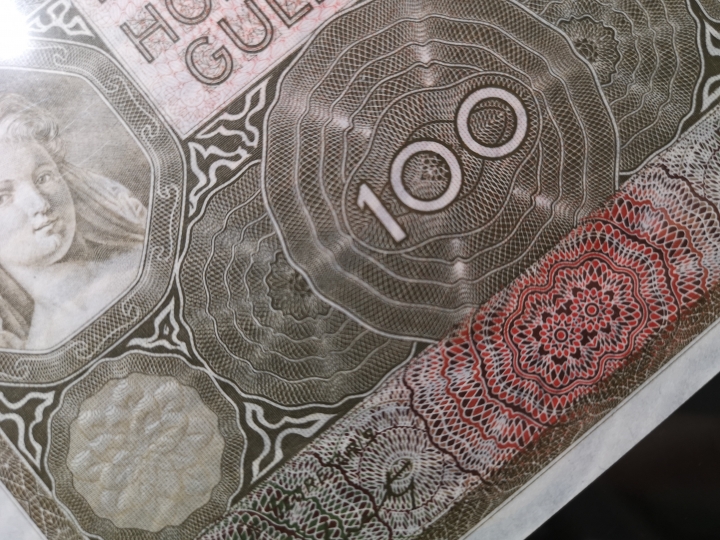 《外钞收藏家》第五十九期拍卖 荷兰1942-44年100盾 大票幅 65高分