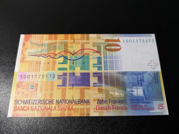 《外钞收藏家》第五十九期拍卖 瑞士10法郎 10年数字冠 全新unc