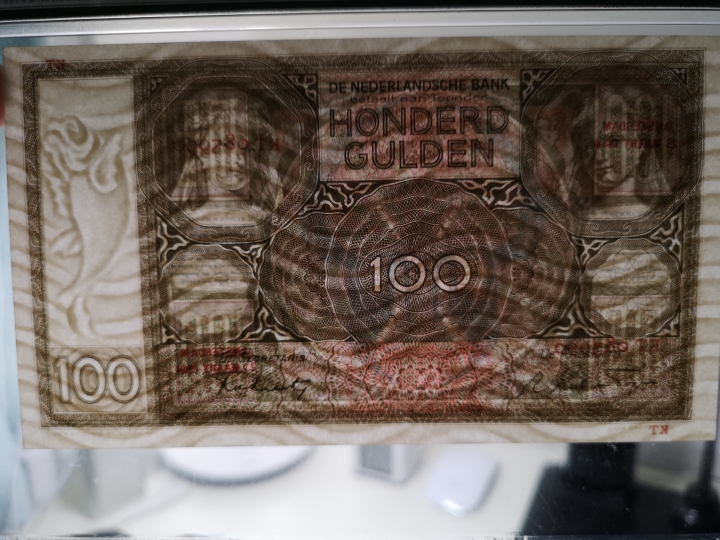 《外钞收藏家》第五十九期拍卖 荷兰1942-44年100盾 大票幅 65高分