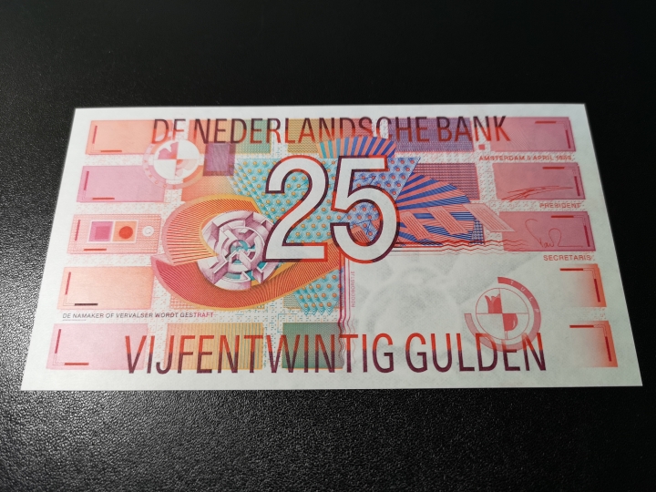 《外钞收藏家》第五十九期拍卖 荷兰齿轮版25盾 全新unc