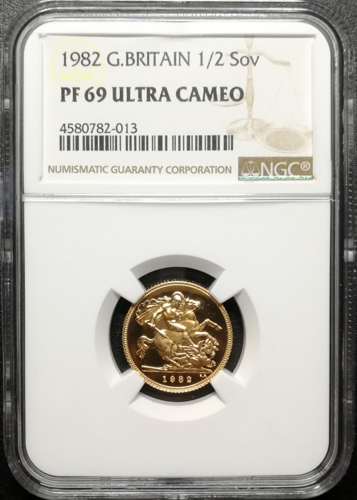 凡希社世界钱币微拍第六十九期 1982英国1/2索维林金币NGC-PF69UC