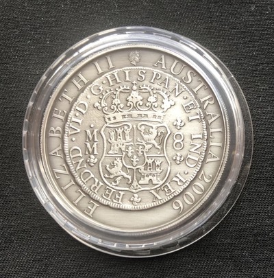 币观天下~第四十八期 - 【澳大利亚】2006年澳大利亚币中币纪念，地球双柱，仿古银币，2oz，50mm大银币