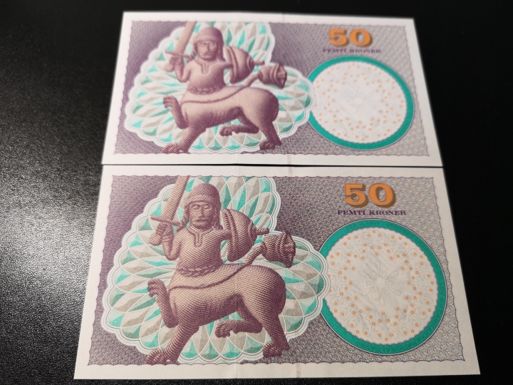 外钞收藏家第六十期拍卖 丹麦浮雕版  初版50  两张同号 全新unc