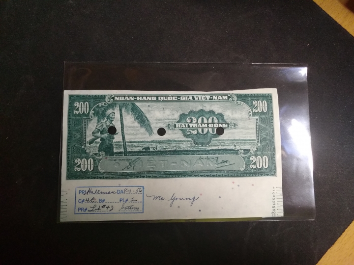 "鲸贝"乐淘第宙号拍卖 1955年越南200盾，单面雕刻版票样，UNC，打孔