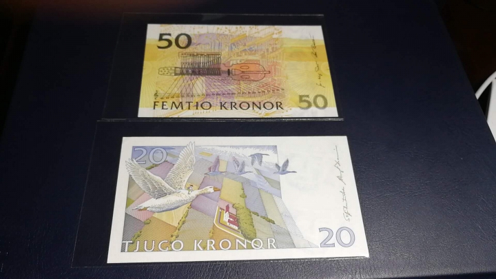 收藏联盟第七十一期拍卖 瑞典夜莺，骑鹅两张 UNC／UNC-骑鹅角微折