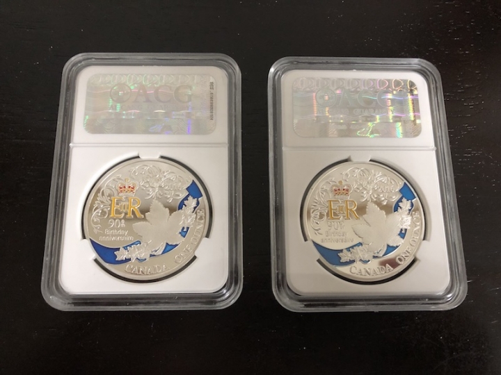 收藏联盟第七十二期拍卖 伊莉萨白二世90岁诞辰镀银纪念章两枚 ACG评级MS69