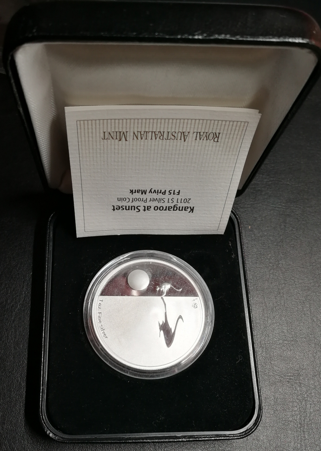 凡希社世界钱币微拍第七十四期 2011年f15私印精制日落袋鼠银币1盎司原盒证书