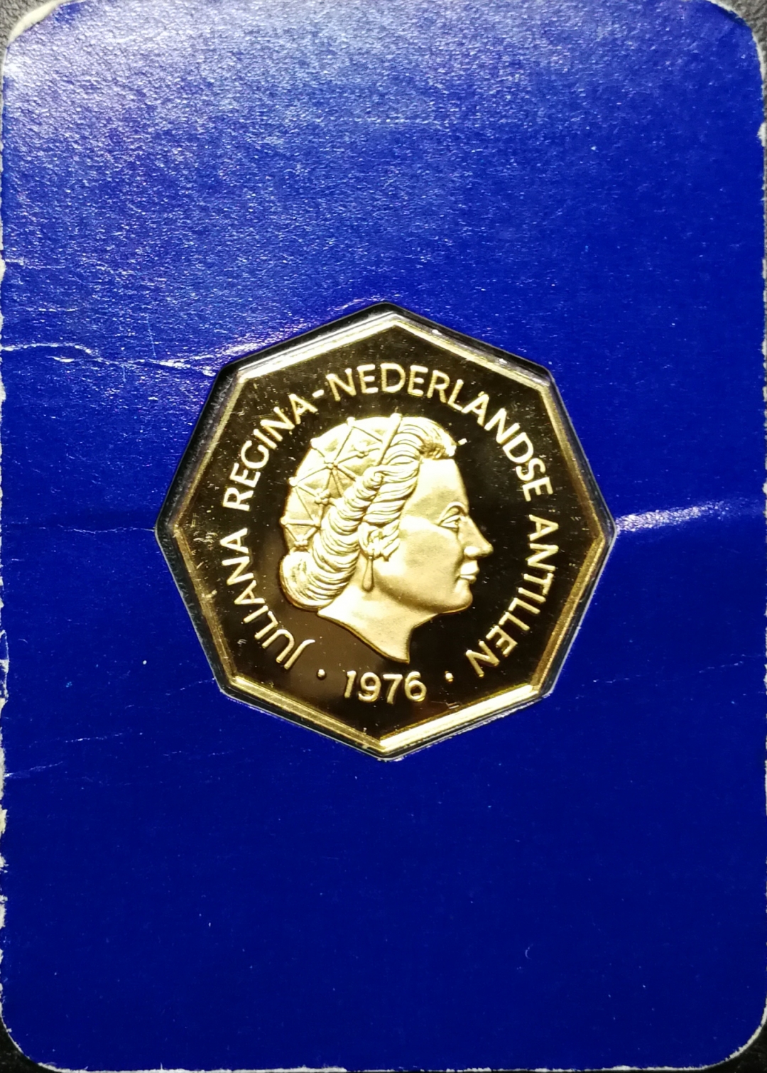 凡希社世界钱币微拍第七十四期 1976荷属安德列斯多边形200盾金币原包装