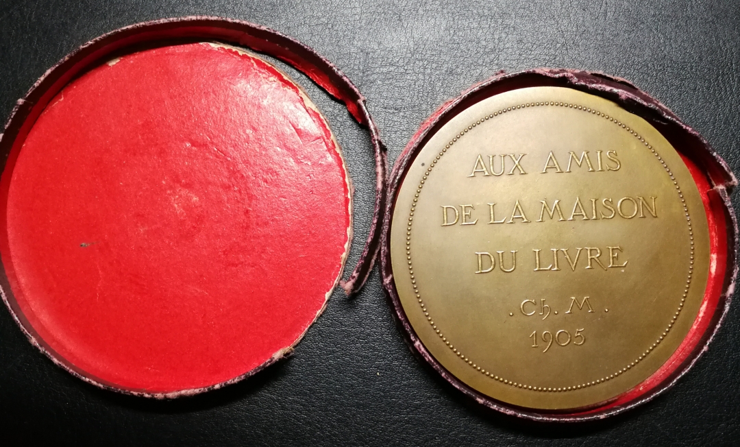 凡希社世界钱币微拍第七十四期 十九世纪法国艺术铜章‘在朋友家’116克65MM