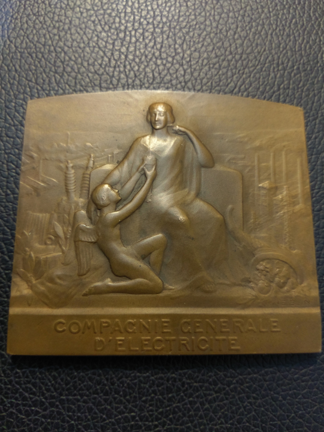 喜迎己亥年麦朵尔艺术拍卖第一场 法国电力女神 布林作品 71*64mm