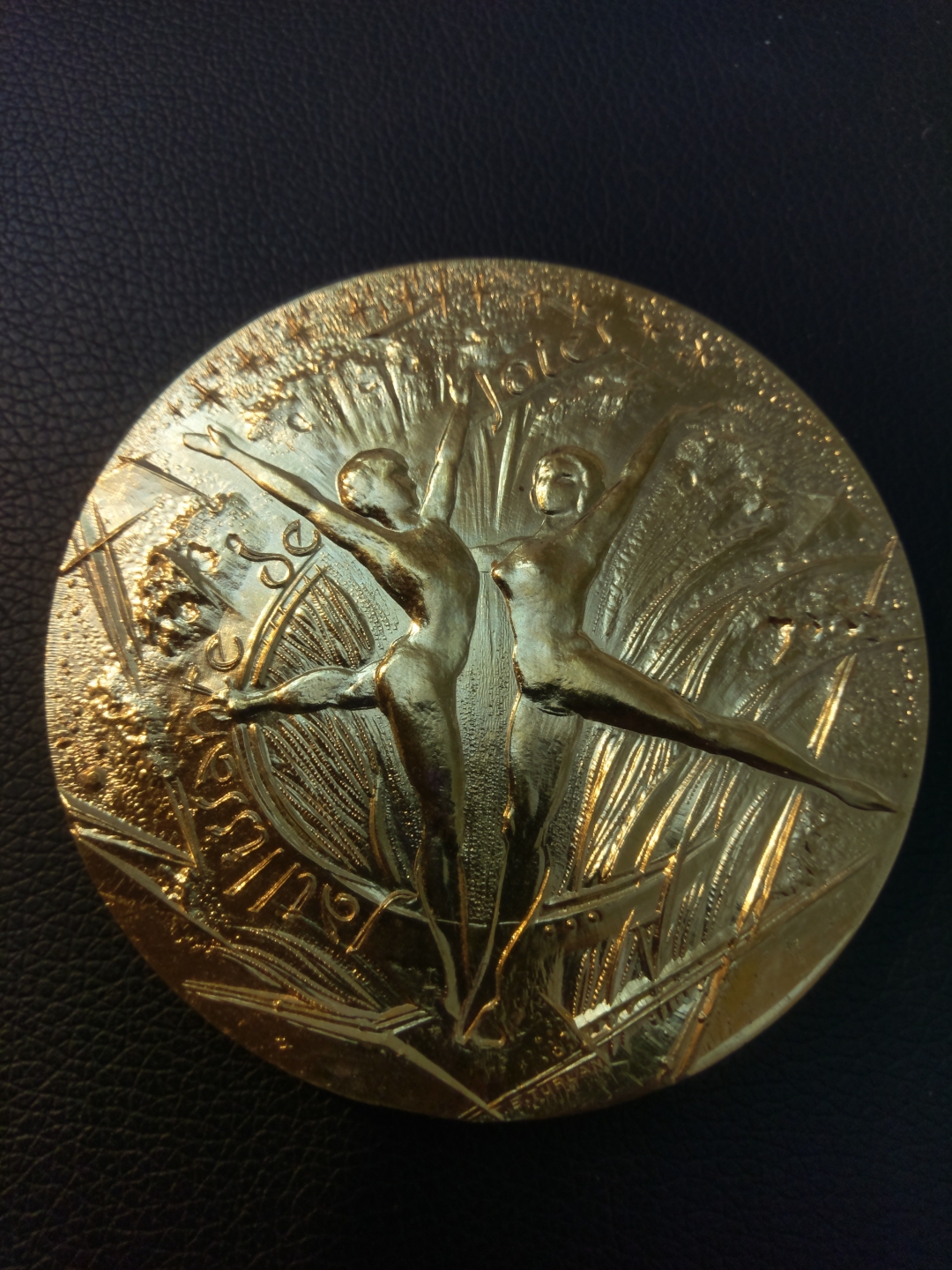 喜迎己亥年麦朵尔艺术拍卖第一场 法国巴黎造币厂艺术麦朵尔 1983年青铜镀金 100毫米475克 