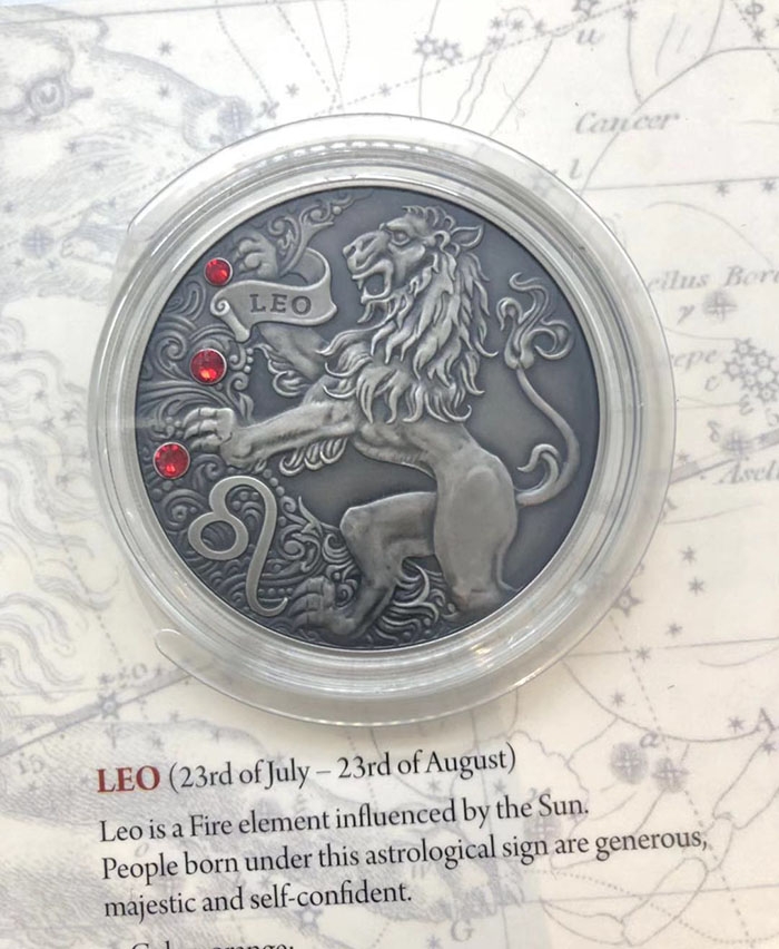 雕塑与币章 2015白俄罗斯发行十二星座系列--狮子座20卢布镶水晶仿古纪念银币卡装