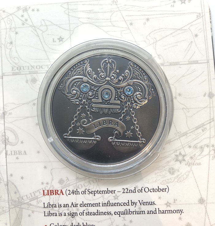 雕塑与币章 2013白俄罗斯发行十二星座系列--天秤座20卢布镶水晶仿古纪念银币卡装