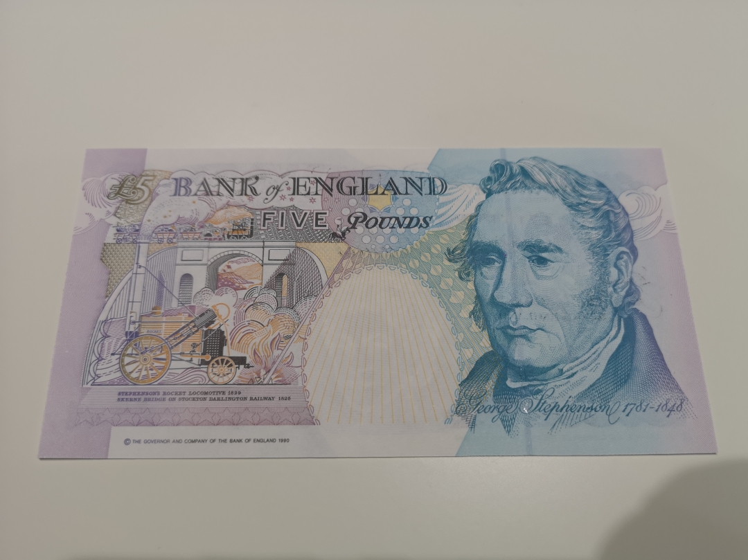 《外钞收藏家》第六十二期拍卖目录 1990年英镑E序列 5镑 unc