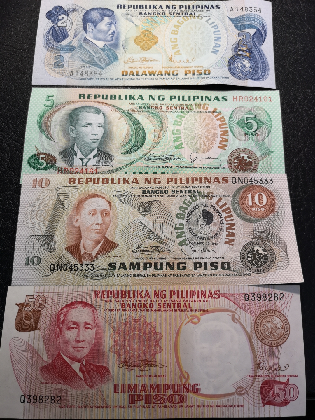 《外钞收藏家》第六十二期拍卖目录 菲律宾2、5、10、50四张 全新unc