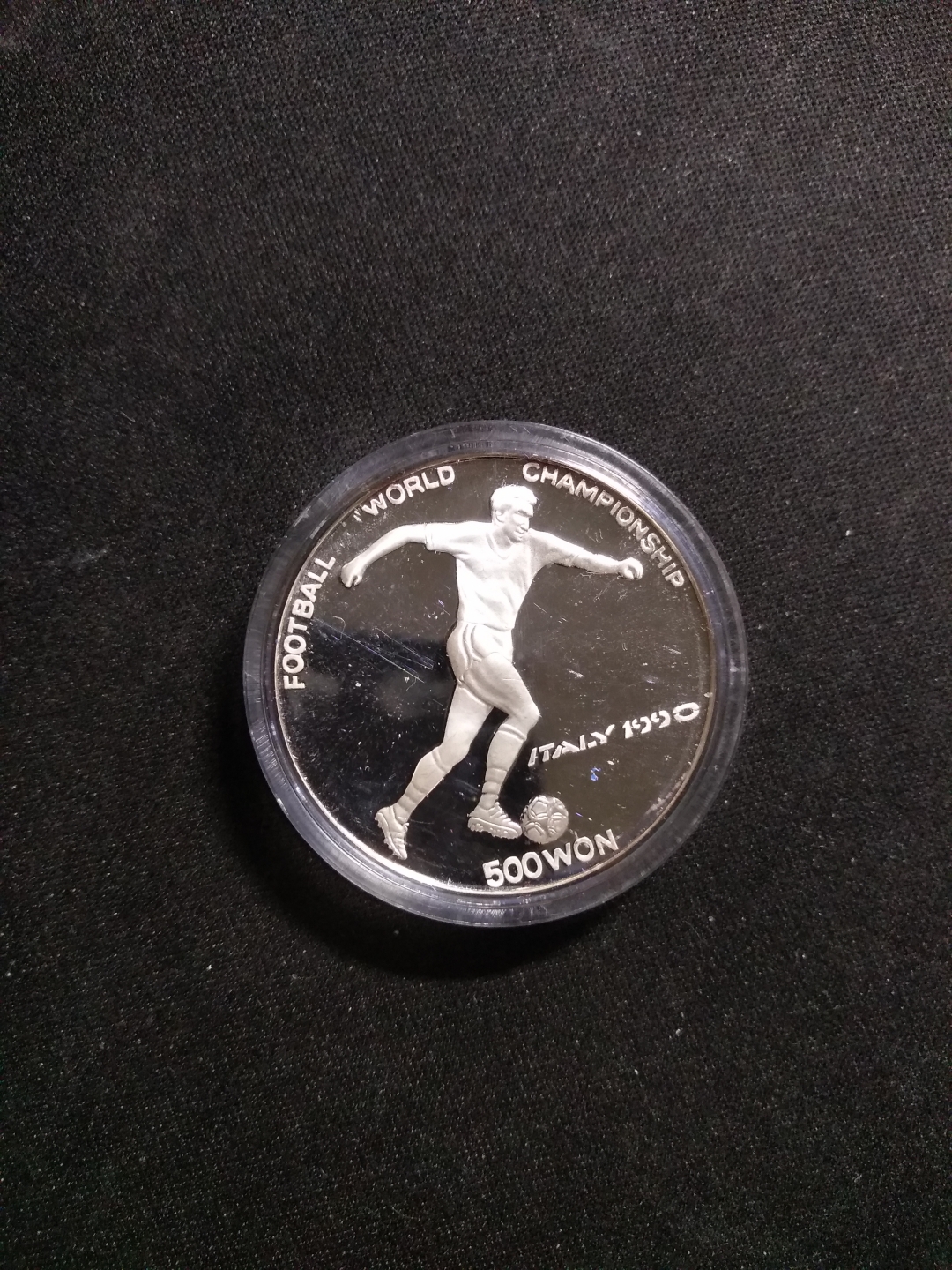 【鲸贝乐淘】第宿号拍卖 【朝鲜】1988年足球银币，27克，unc 