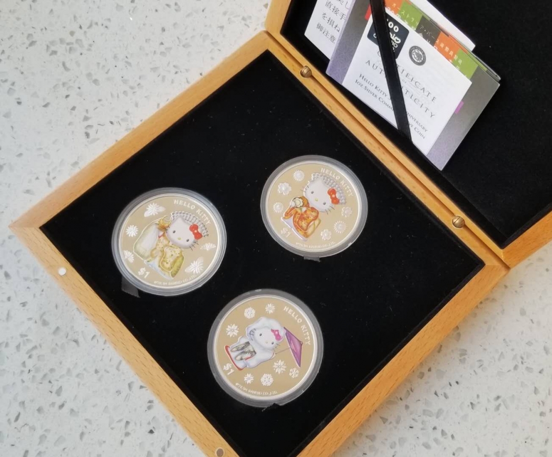 【随心拍】现代金银币拍卖第七期 库克2004年HelloKitty彩色银币三枚套装