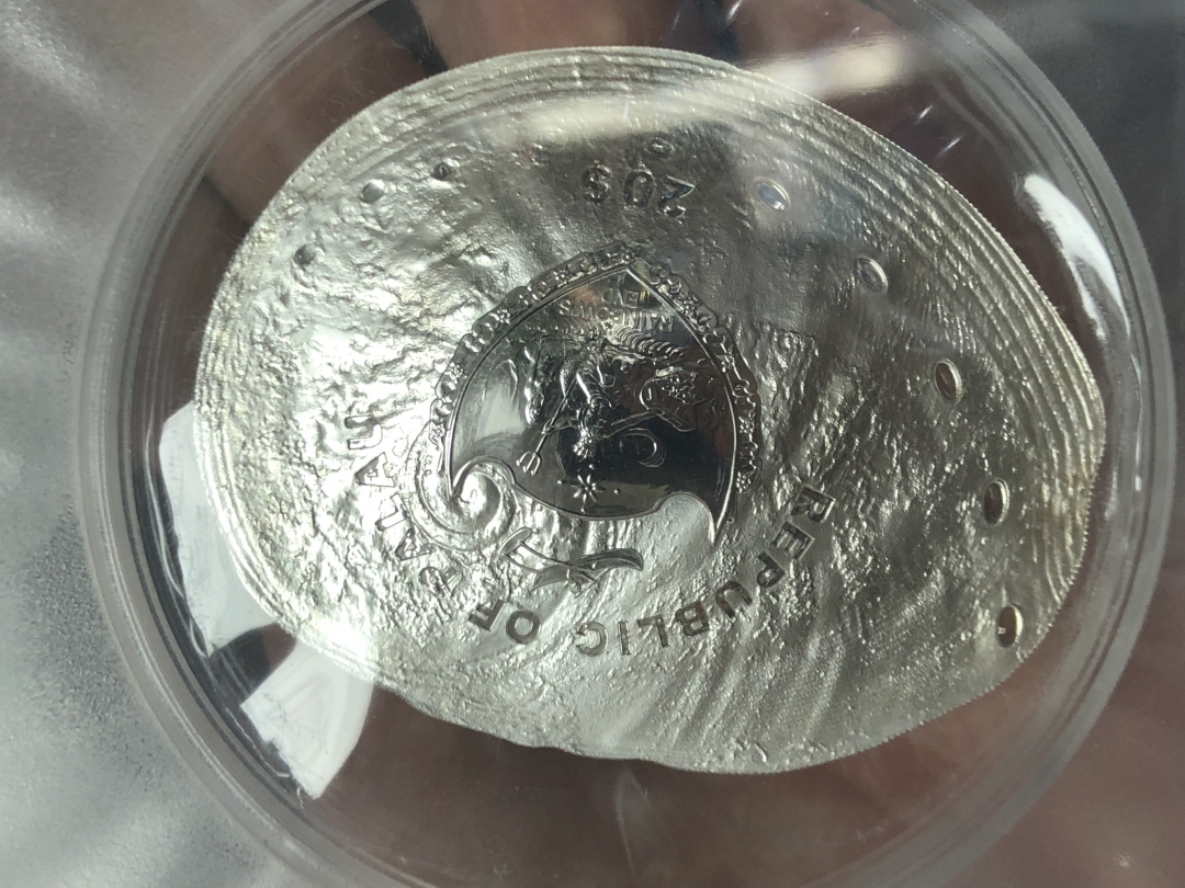 【随心拍】现代金银币拍卖第八期 PCGS PR69分  2016年帕劳羊耳鲍珍珠镶嵌精制获奖银币.3盎司