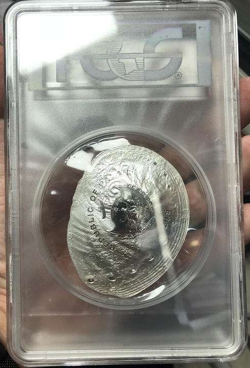 【随心拍】现代金银币拍卖第八期 PCGS PR69分  2016年帕劳羊耳鲍珍珠镶嵌精制获奖银币.3盎司