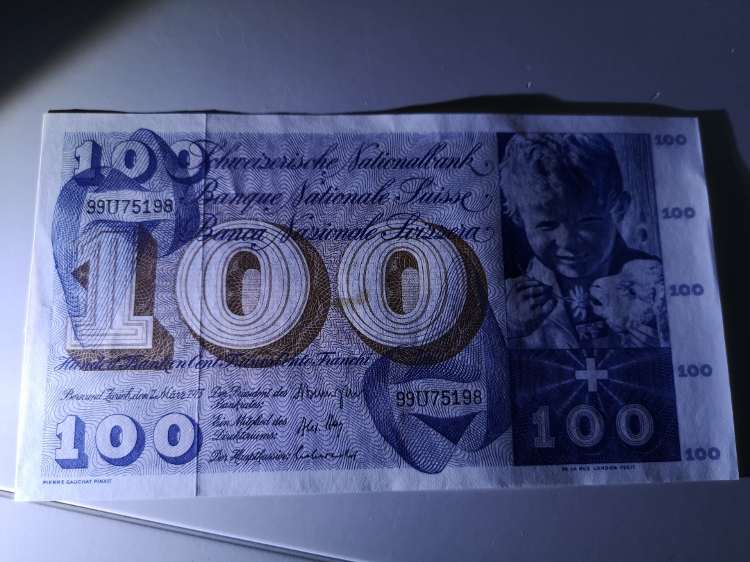 《外钞收藏家》第六十三期拍卖 1973年100法郎 近全新品相 有一个脏点