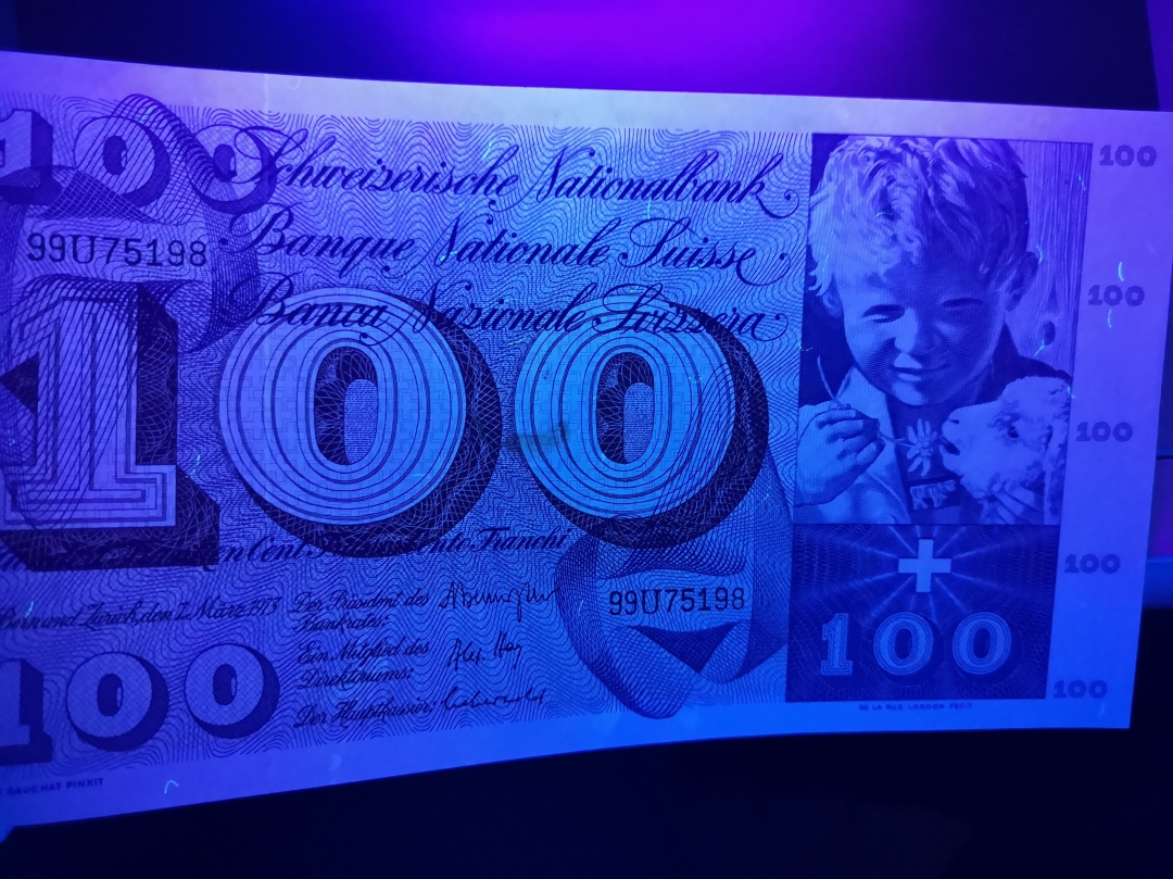 《外钞收藏家》第六十三期拍卖 1973年100法郎 近全新品相 有一个脏点