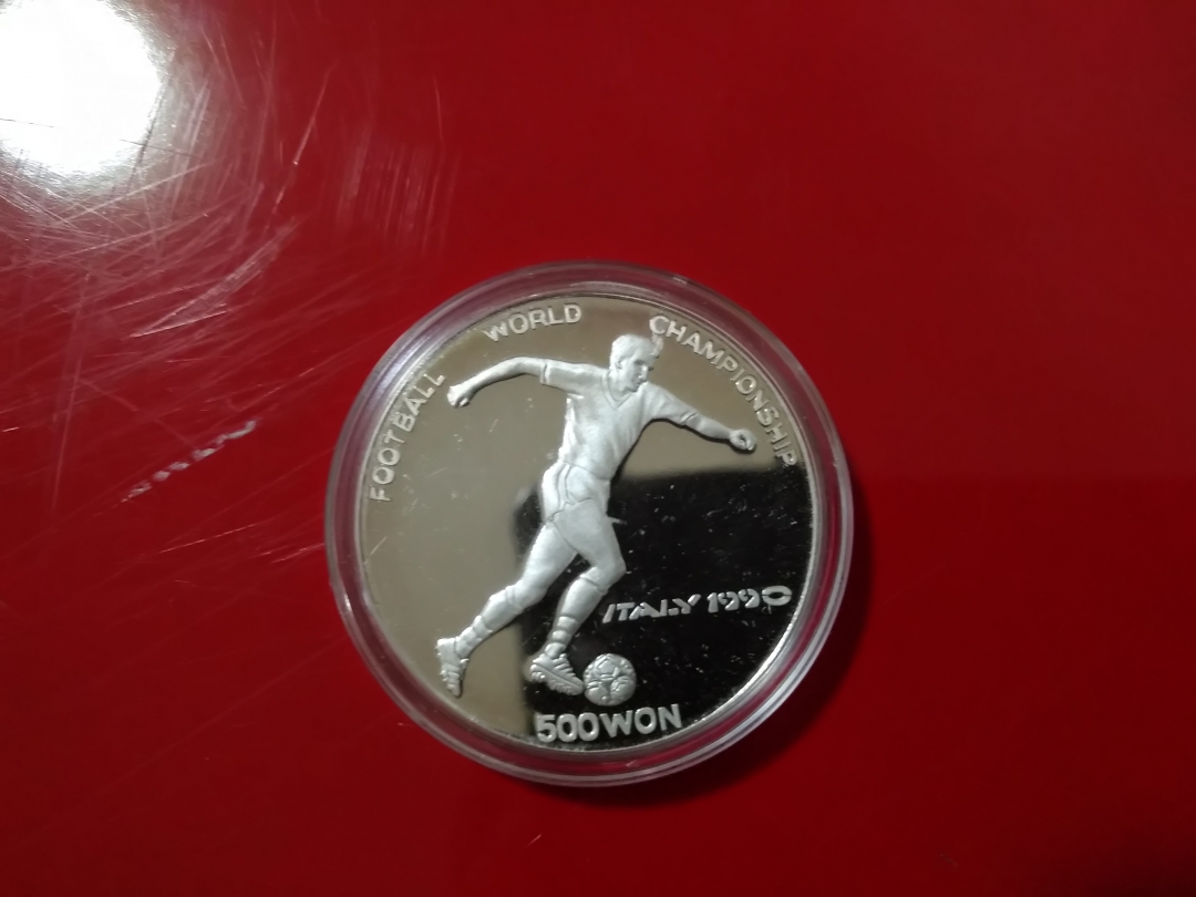 【鲸贝乐淘】第寒号拍卖 【朝鲜】1988年足球纪念币银币