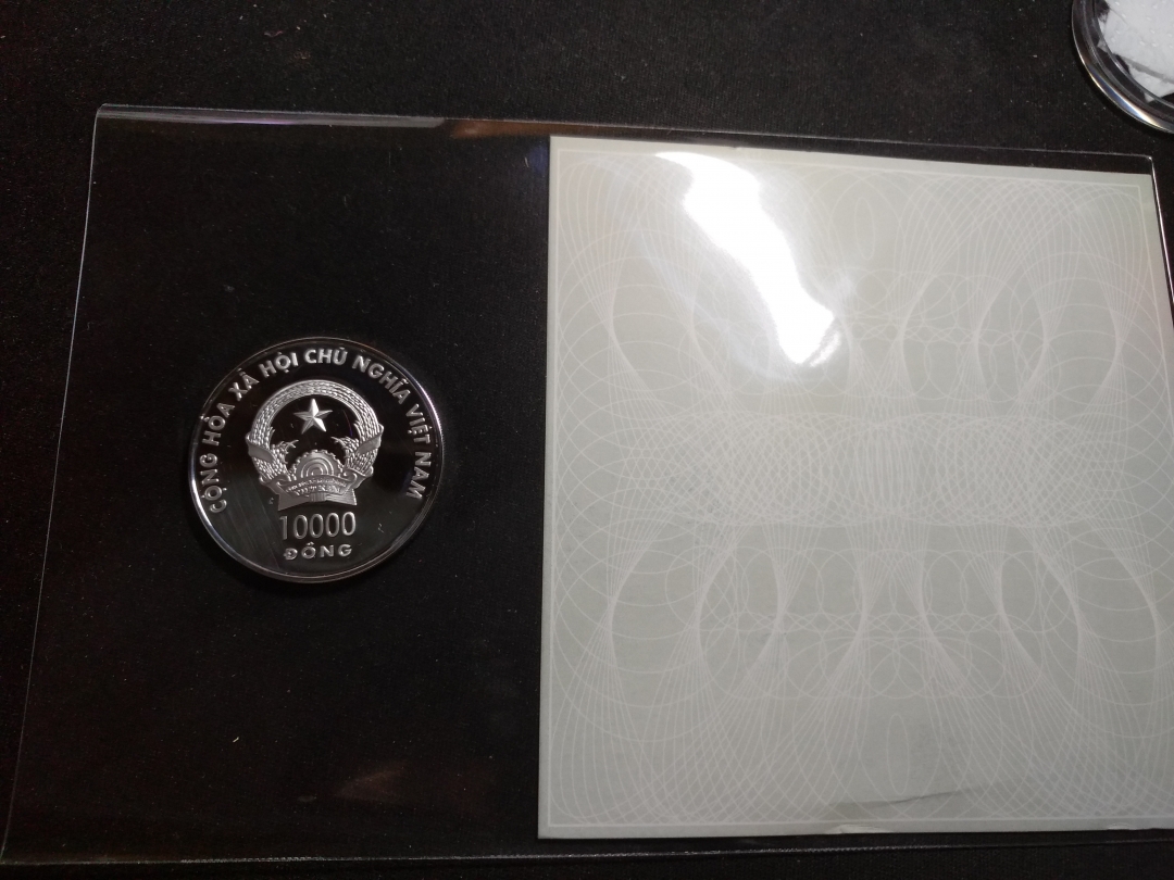 【鲸贝乐淘】第寒号拍卖 【越南】2006德国世界杯银币，有证书