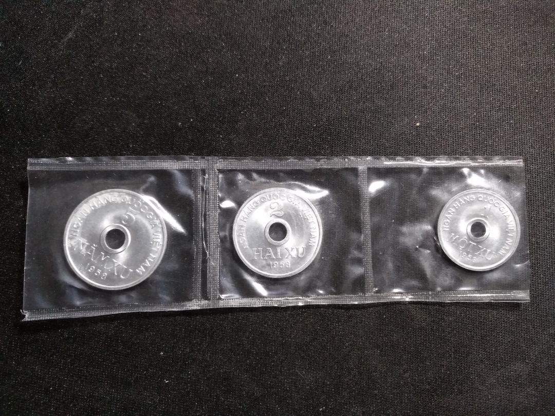 【鲸贝乐淘】第暑号拍卖 【中国代印】1958年越南流通硬币三枚一套，AUNC 