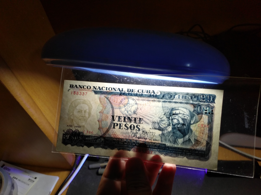 【鲸贝乐淘】第暑号拍卖 【中国代印】1991年古巴20比索，有黄斑，AUNC 