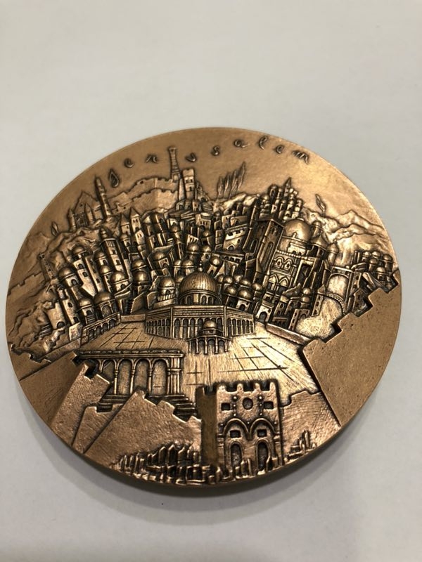 麦朵尔俱乐部成立4周年拍卖活动 法国耶路撒冷