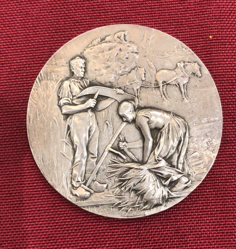 麦朵尔俱乐部成立4周年拍卖活动 丰收