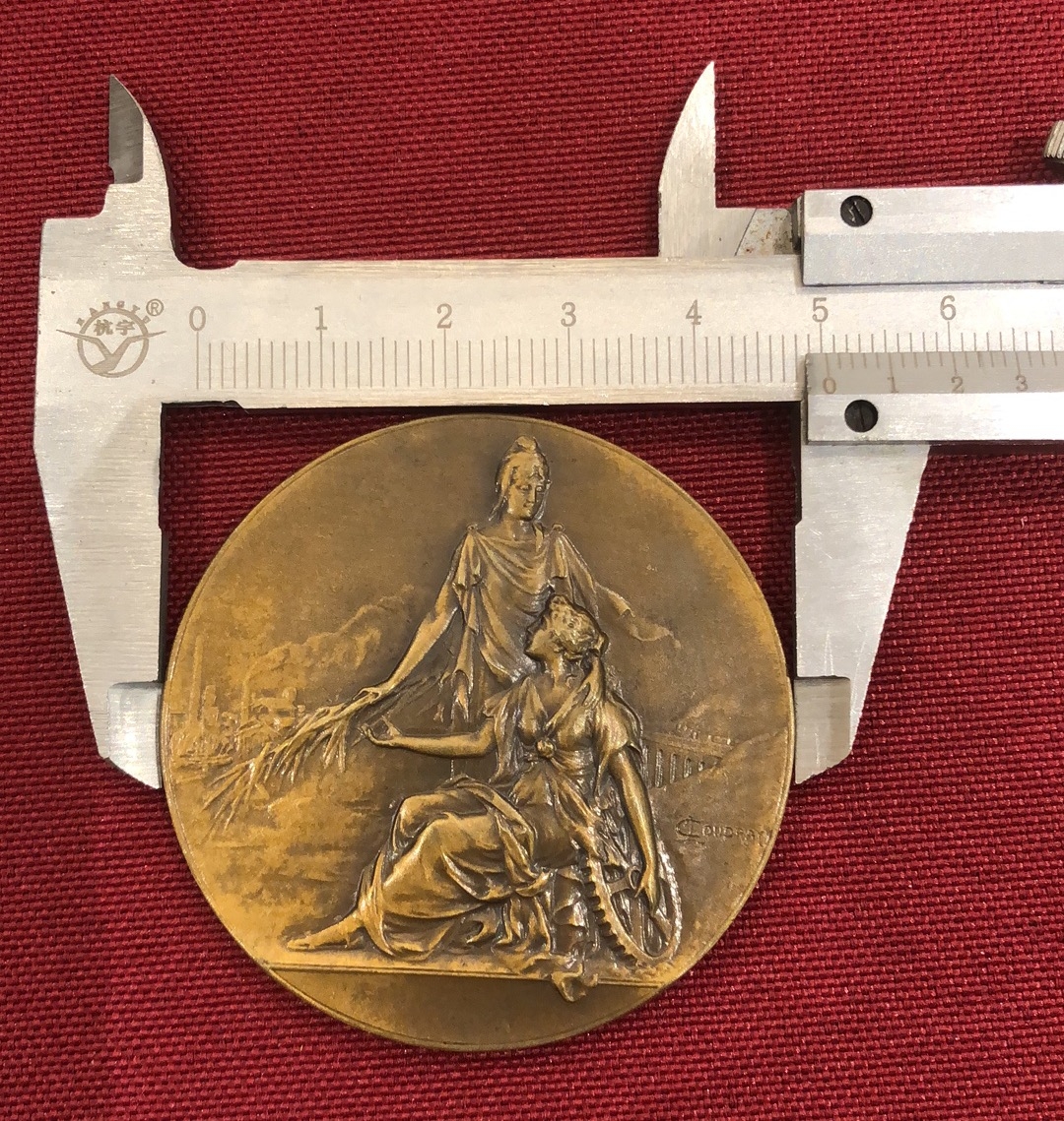 麦朵尔俱乐部成立4周年拍卖活动 化工产品联合会