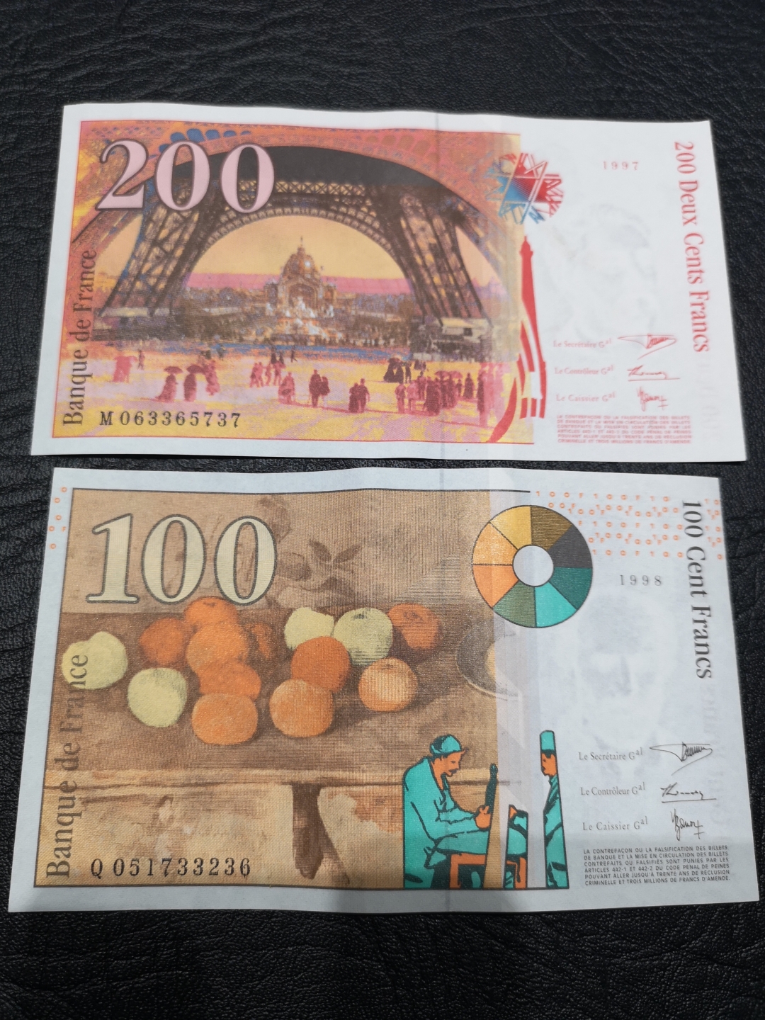 《外钞收藏家》第六十四期拍卖 法国法郎 末版200、100两张  unc