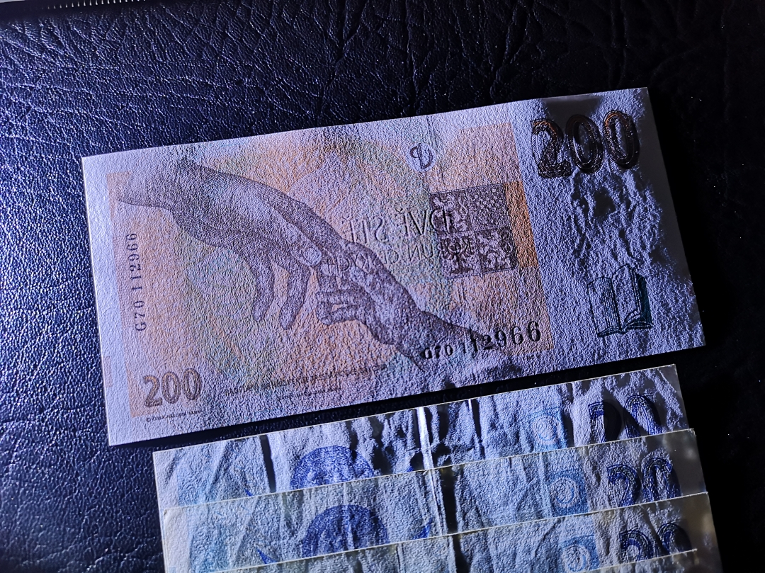 《外钞收藏家》第六十四期拍卖 七张打包 200捷克全新  其他XF