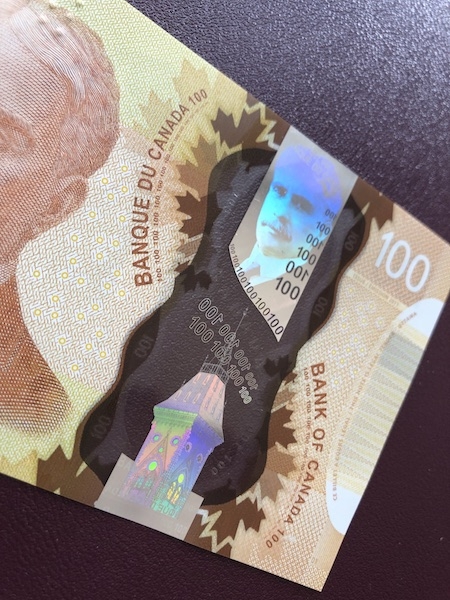 收藏联盟第八十期拍卖 加拿大2011版100元 塑料钞 S/N:GJA8242312 UNC 汇率起拍