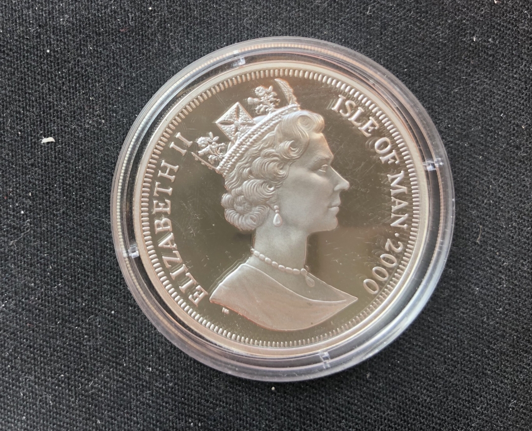 【币观天下】第六十期拍卖 【马恩岛】2000年千禧年系列时钟镀铜精制纪念银币