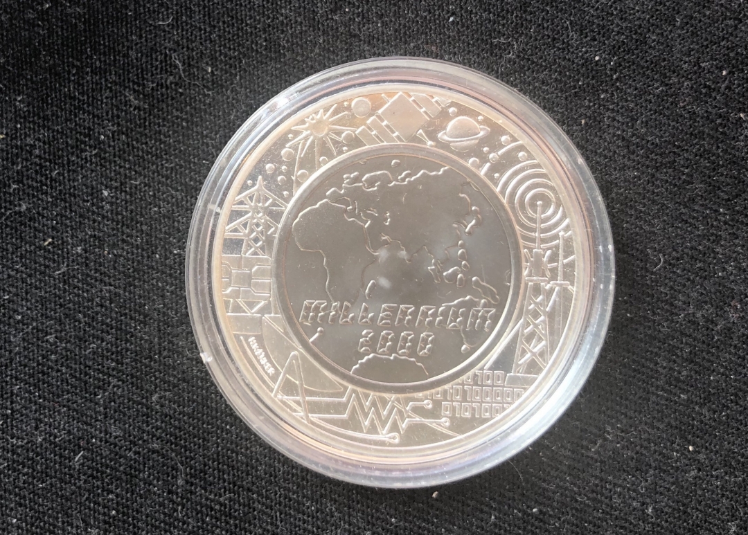 【币观天下】第六十期拍卖 【奥地利】2000年千禧年集成电路银钛100先令双色币